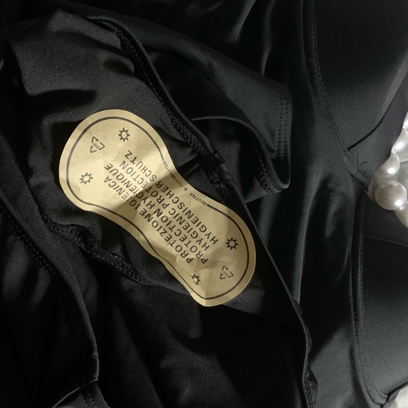 Black Double Shoulder Straps Chest Pearl One Piece Swimsuit - Picture 6 of 8